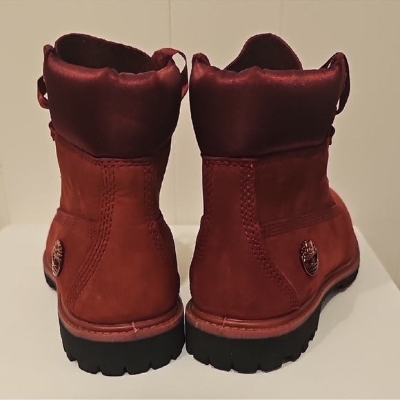 Timberland Women's Ankle Boots in Burgundy and Black - Picture 4 of 4